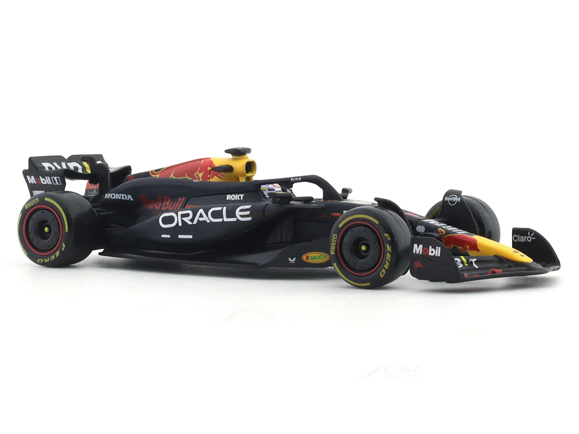 2024 Oracle Red Bull No. 1 Max Verstappen 1:43 Bburago Formula 1 diecast scale model car - Image 6