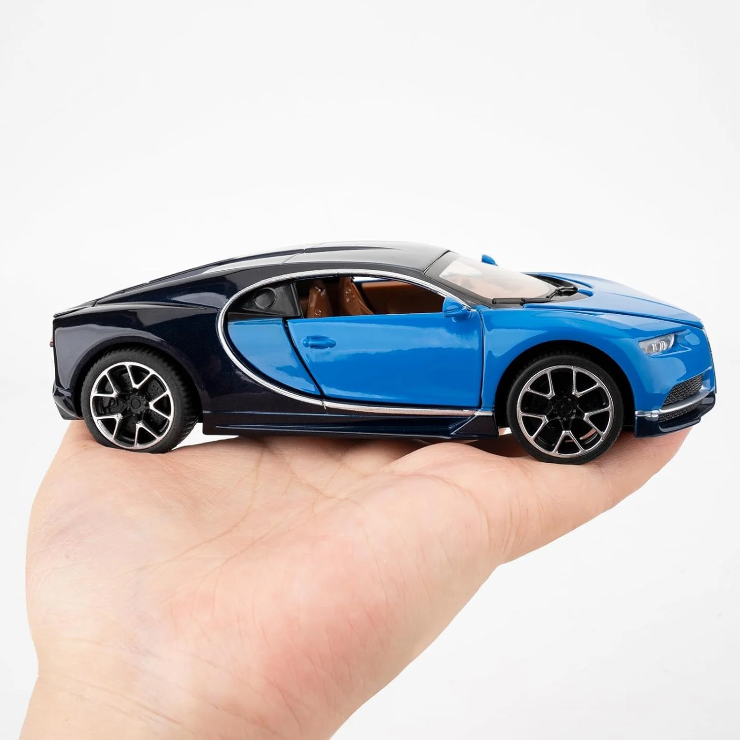 BUGATTI CHIRON METAL 1:24  DIE-CAST - Image 9