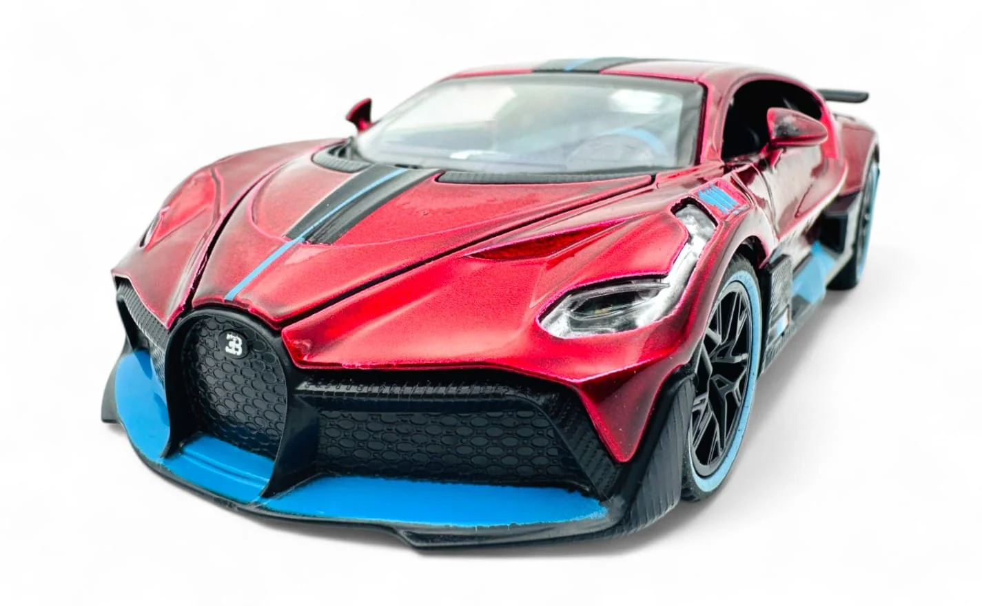 Bugatti Divo  1:24 diecast scale model car collectible - Image 10