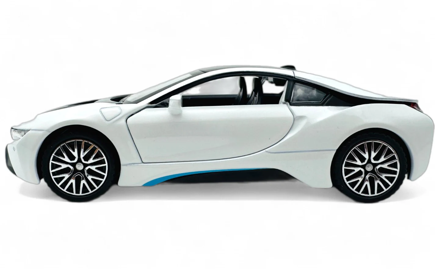 Bmw i8 1:24  diecast scale model car collectible - Image 4