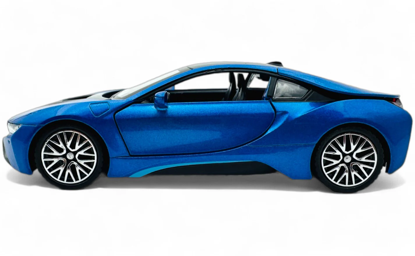 Bmw i8 1:24  diecast scale model car collectible - Image 9