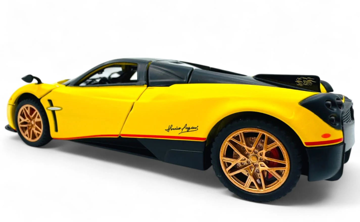 Pagani Huayra Dinastia 1:24  diecast scale model car collectible | Assorted Colors - Image 14