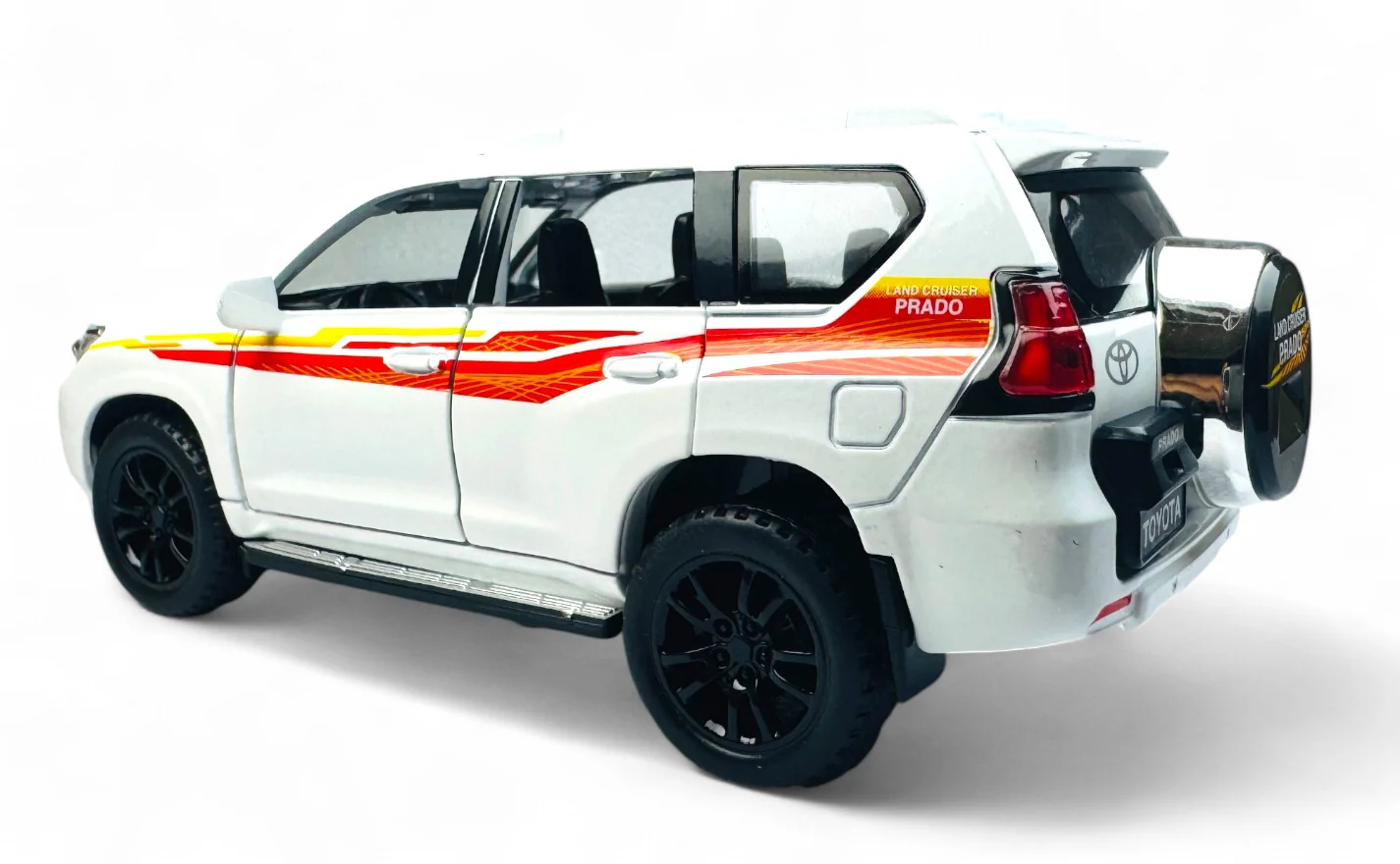 Land Cruiser Prado 1:24  diecast scale model car collectible - Image 4