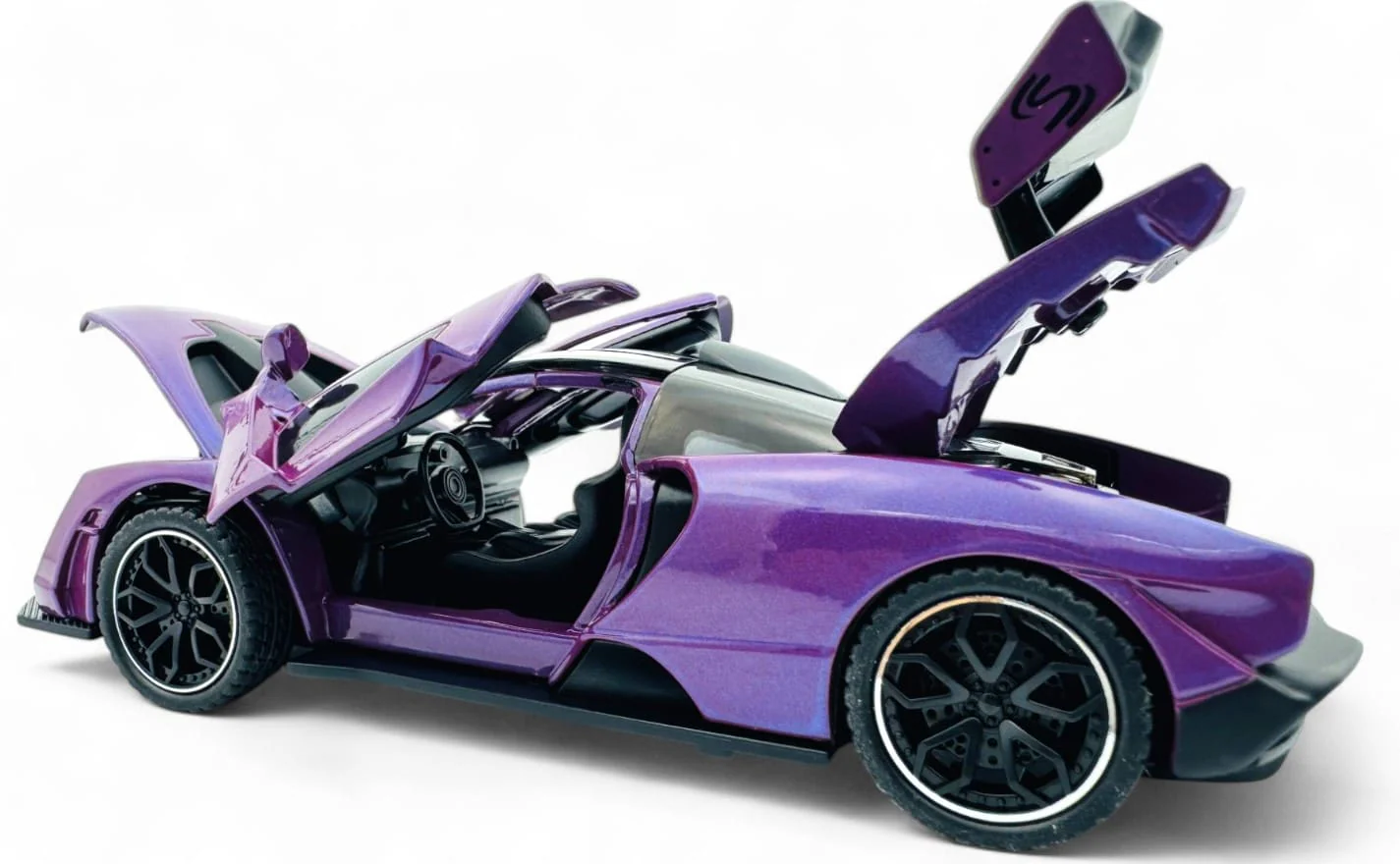 McLaren Senna Supercar 1:24  diecast scale model car collectible - Image 8