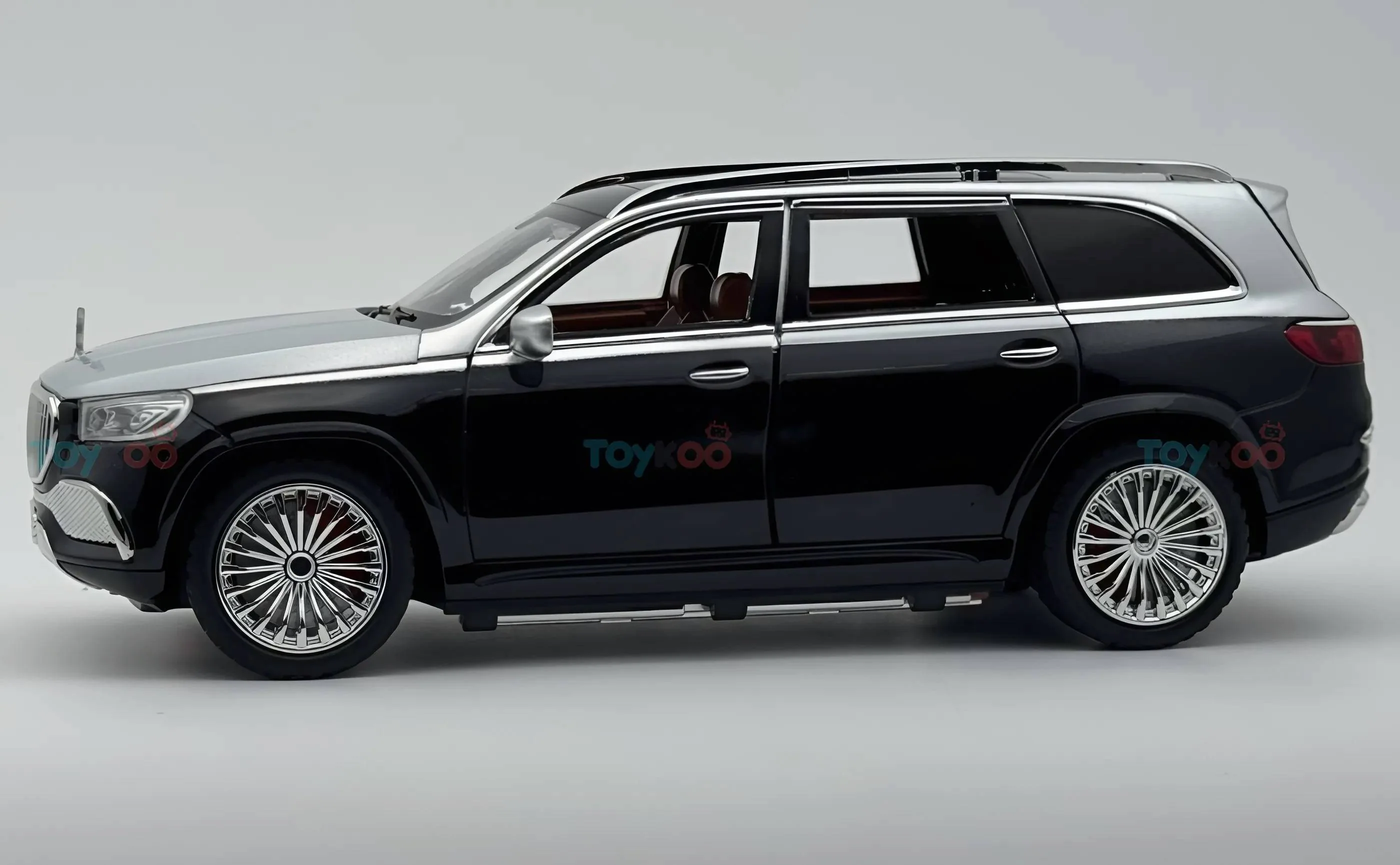 Mercedes-Benz Maybach GLS600 1:18 diecast scale model car - Big Size - Image 6