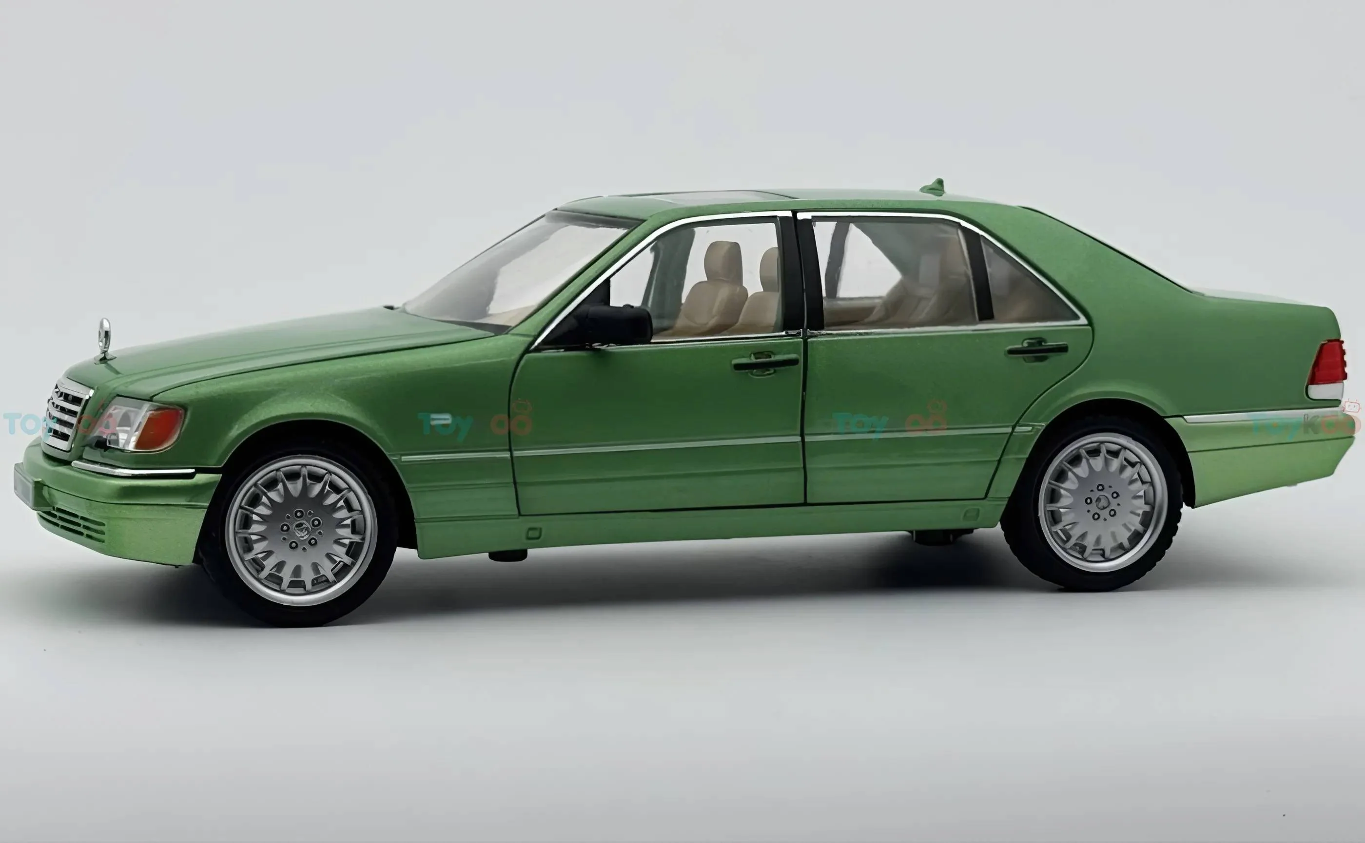 Mercedes-Benz W140 S-Class 1:18 diecast scale model car - Big Size - Image 9